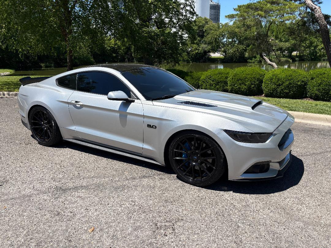 Ford Mustang GT Premium 2D Coupe 2015