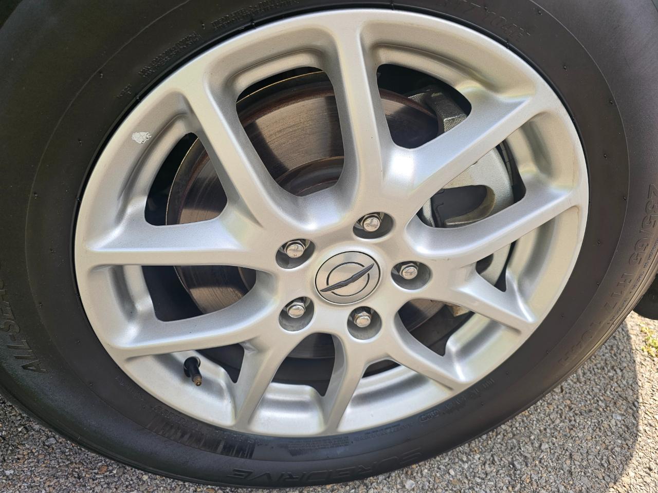 Chrysler Pacifica Touring L FWD 2023