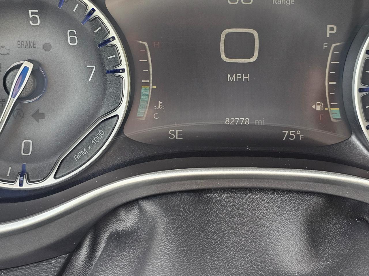 Chrysler Pacifica Touring L FWD 2023