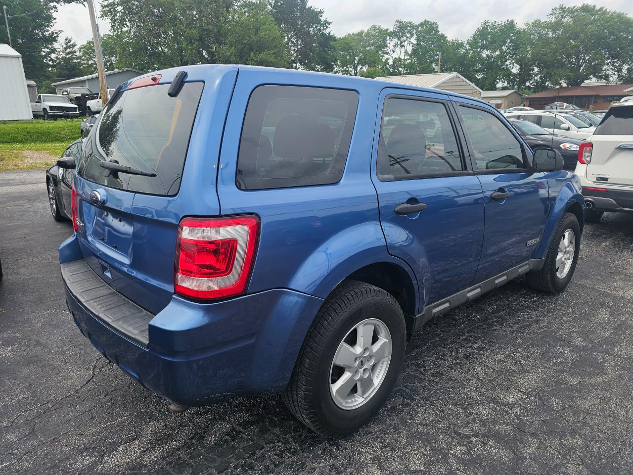 Ford Escape FWD 4dr XLS 2010