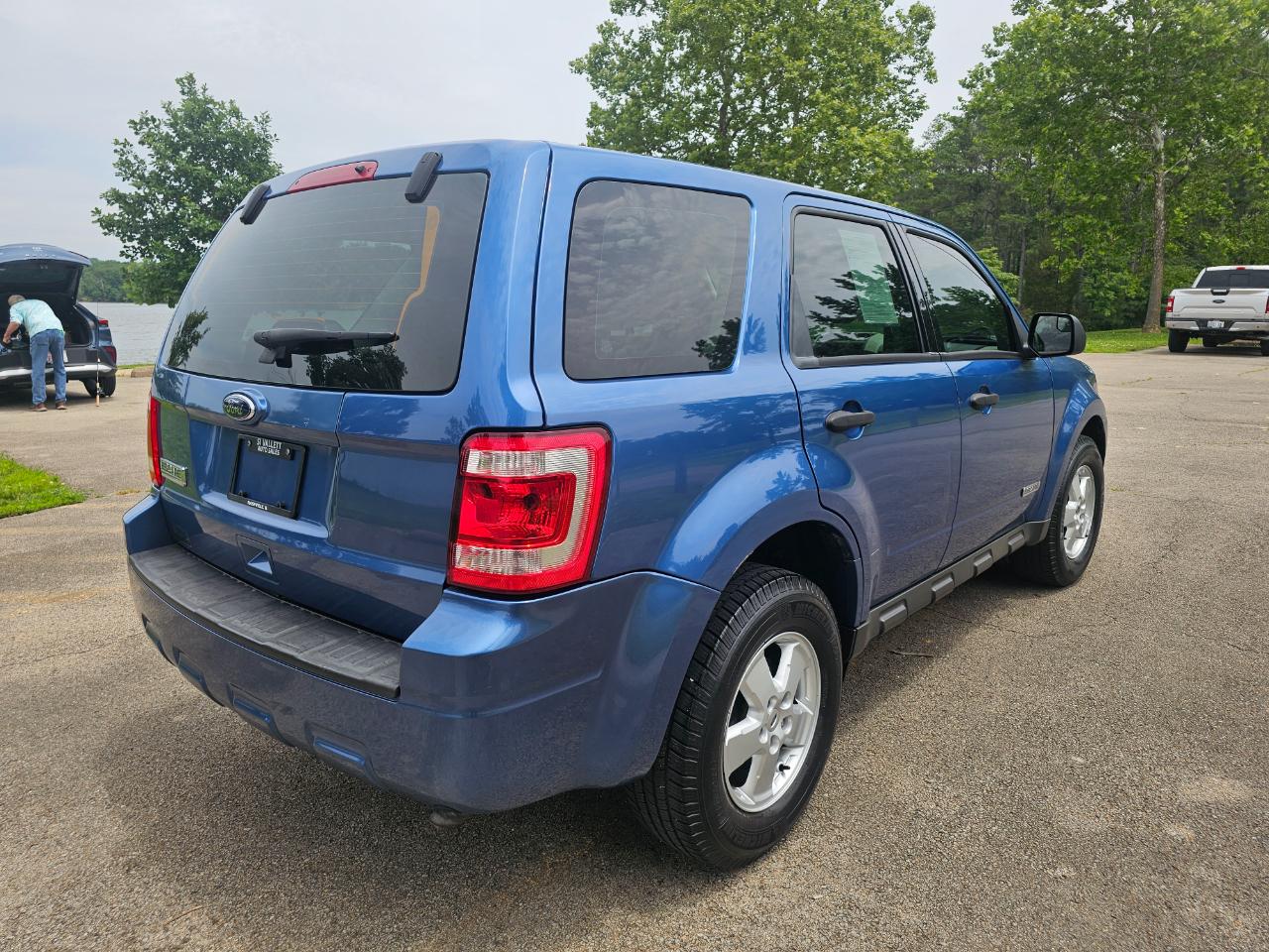 Ford Escape FWD 4dr XLS 2010