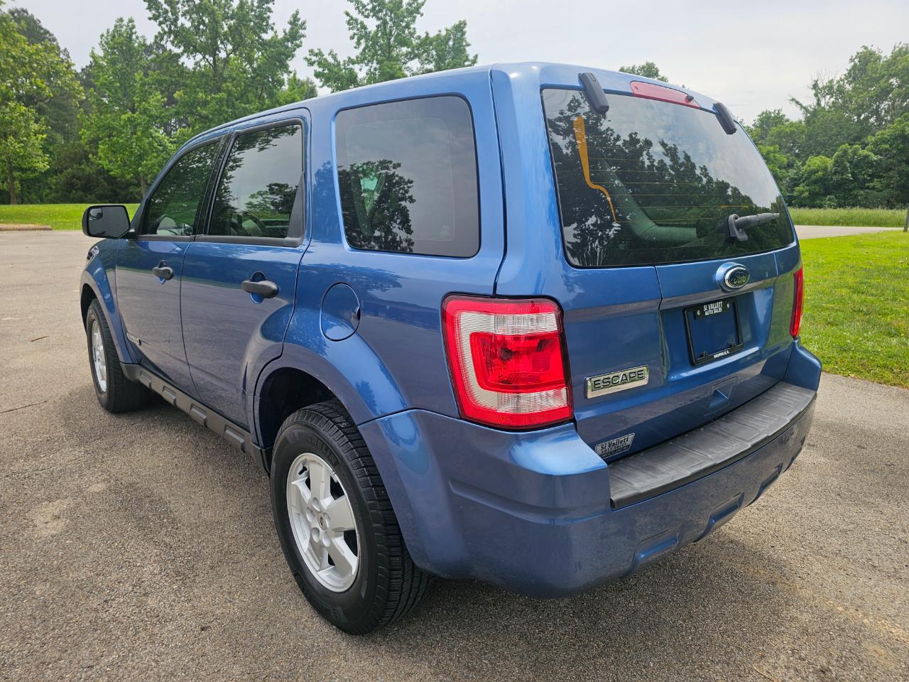 Ford Escape FWD 4dr XLS 2010