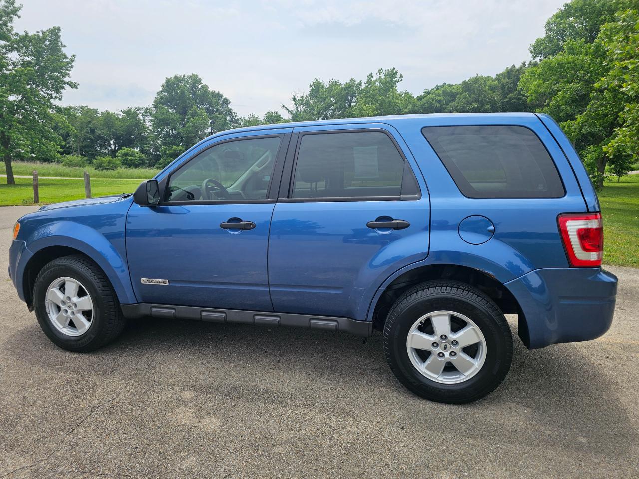 Ford Escape FWD 4dr XLS 2010