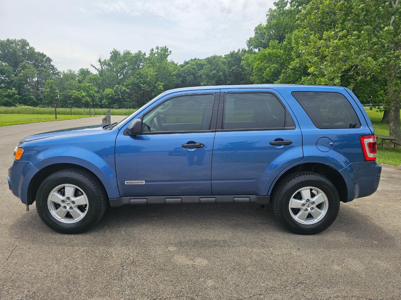 Ford Escape FWD 4dr XLS 2010