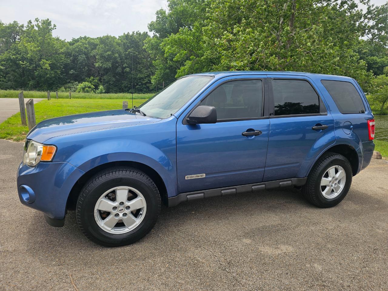 Ford Escape FWD 4dr XLS 2010
