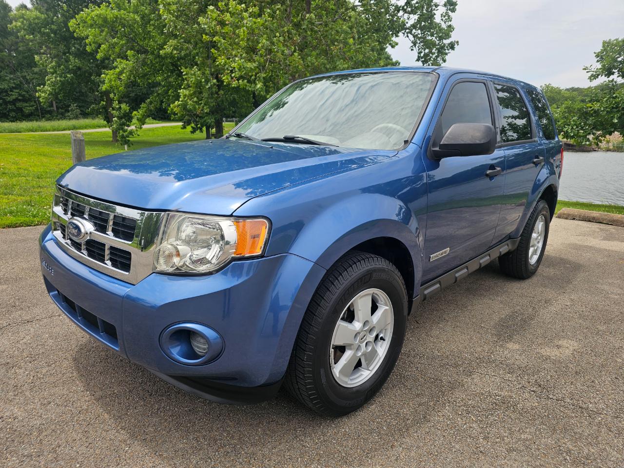Ford Escape FWD 4dr XLS 2010