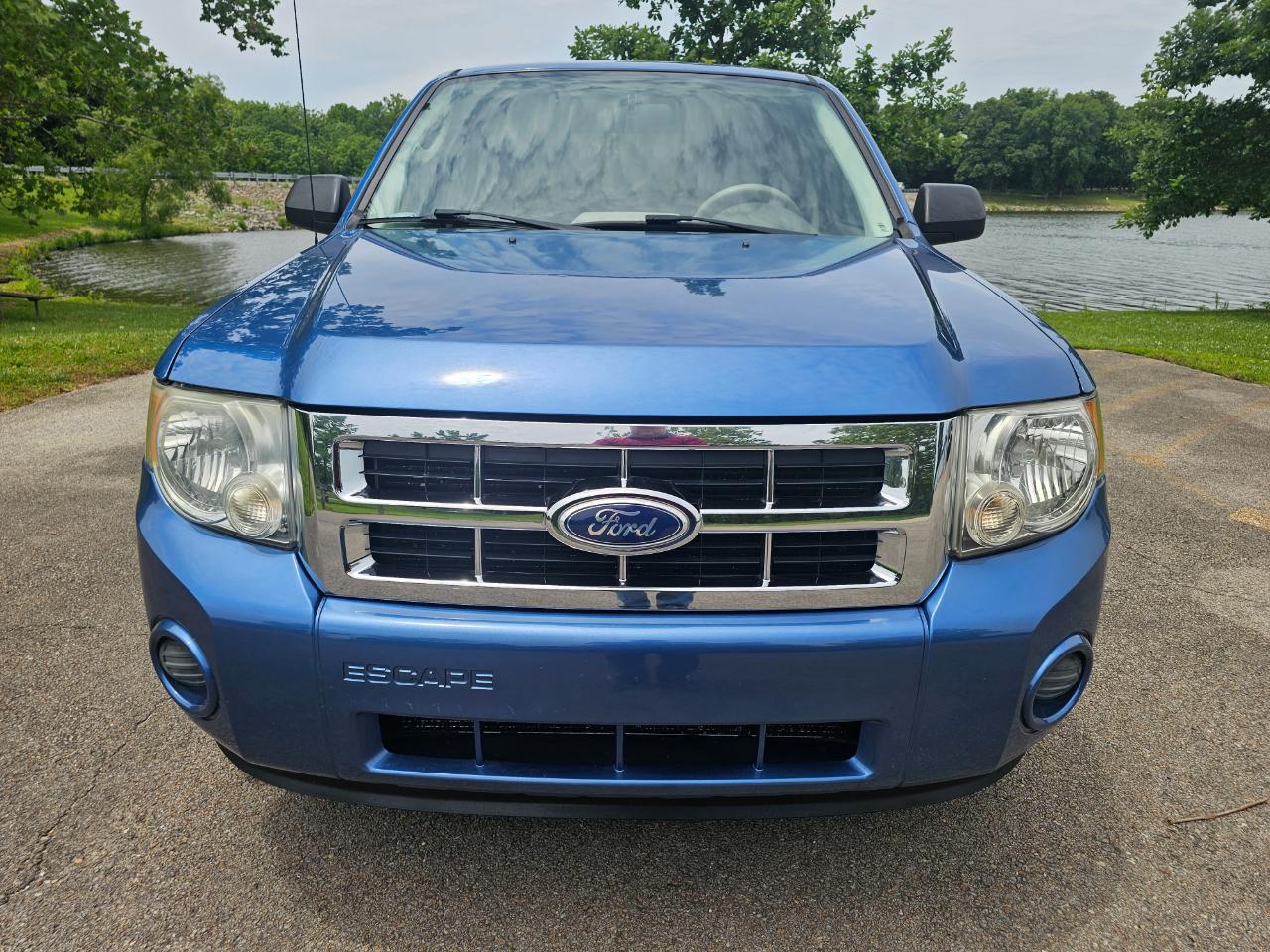 Ford Escape FWD 4dr XLS 2010