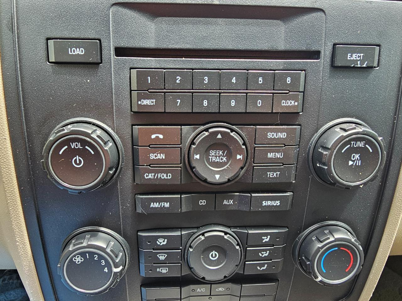 Ford Escape FWD 4dr XLS 2010