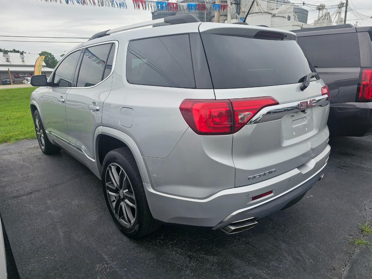GMC Acadia AWD 4dr Denali 2017