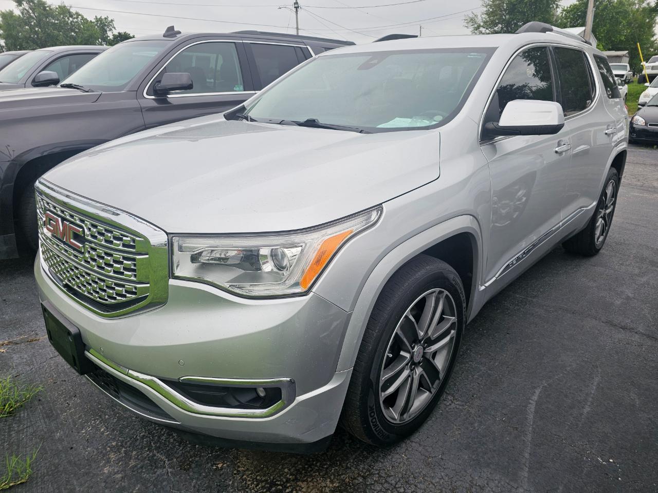 GMC Acadia AWD 4dr Denali 2017
