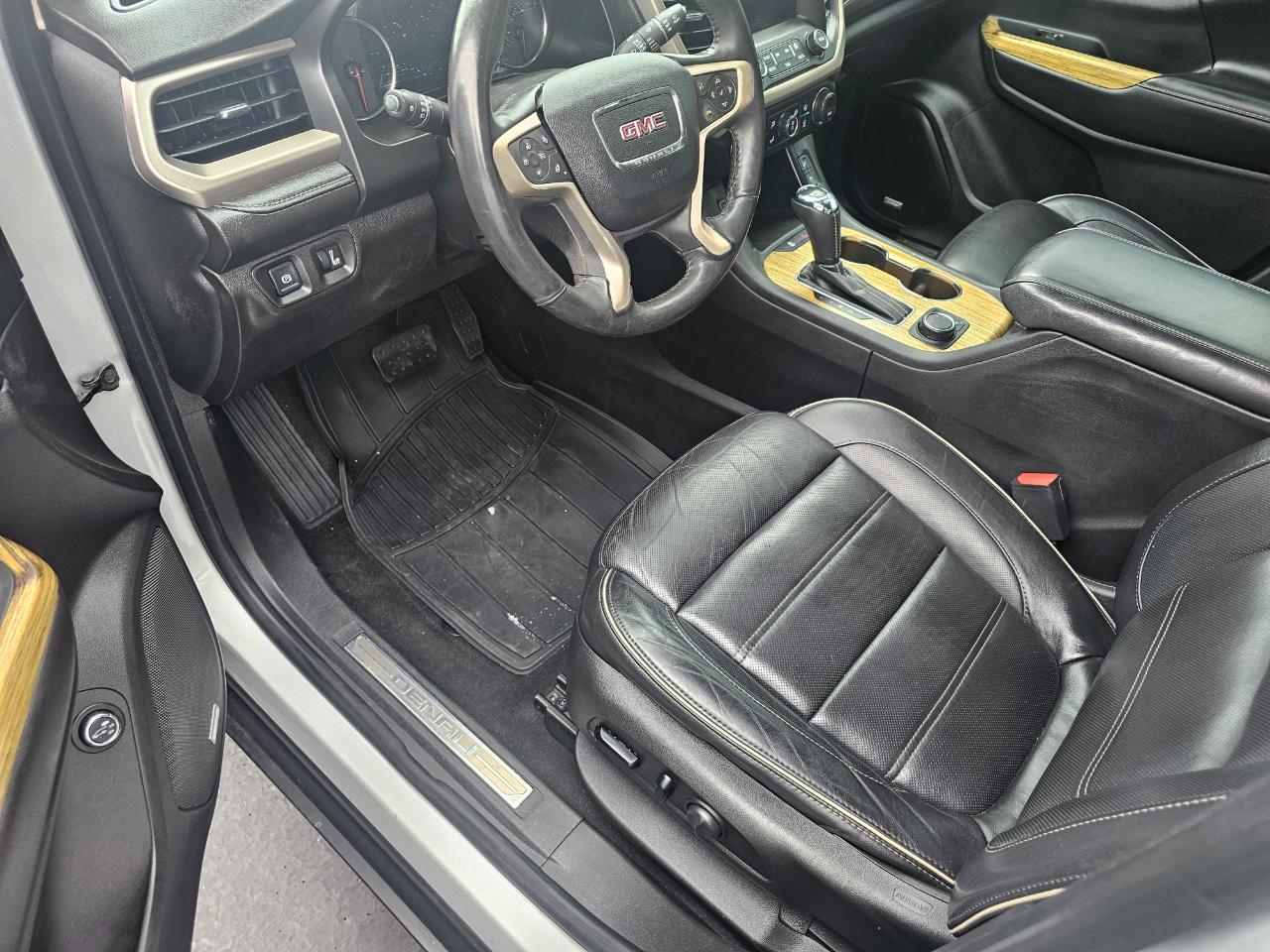 GMC Acadia AWD 4dr Denali 2017