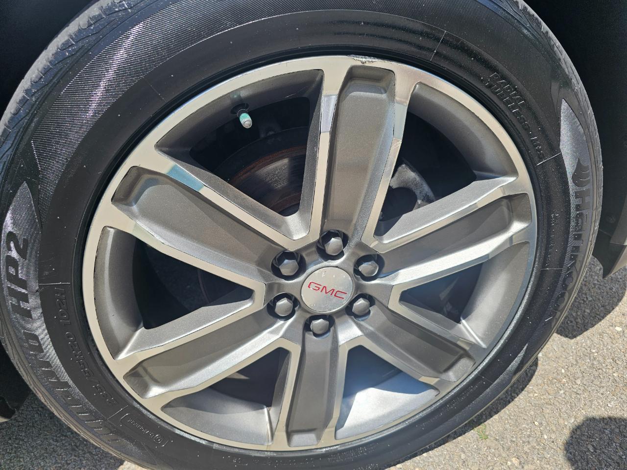 GMC Acadia AWD 4dr Denali 2017