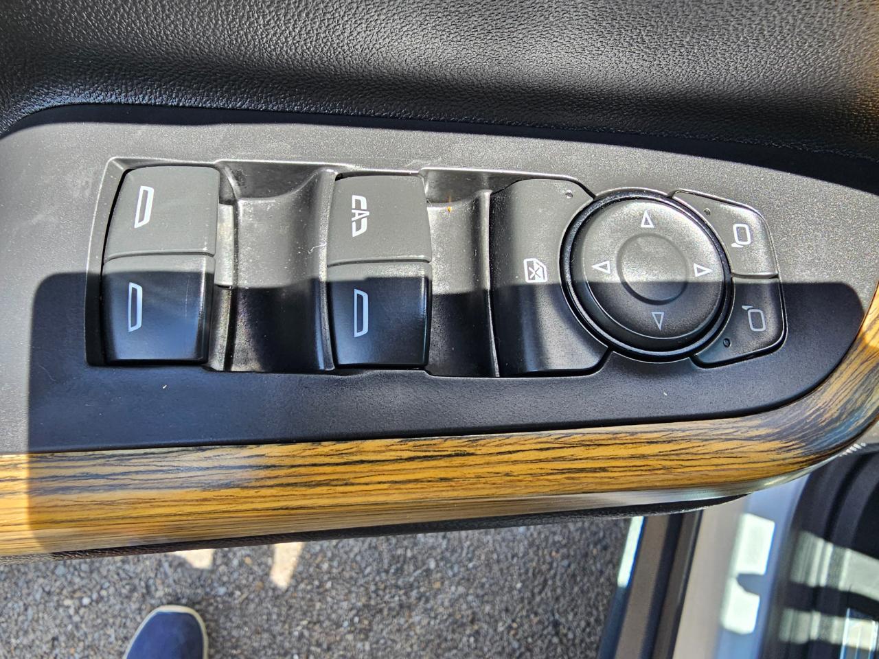 GMC Acadia AWD 4dr Denali 2017
