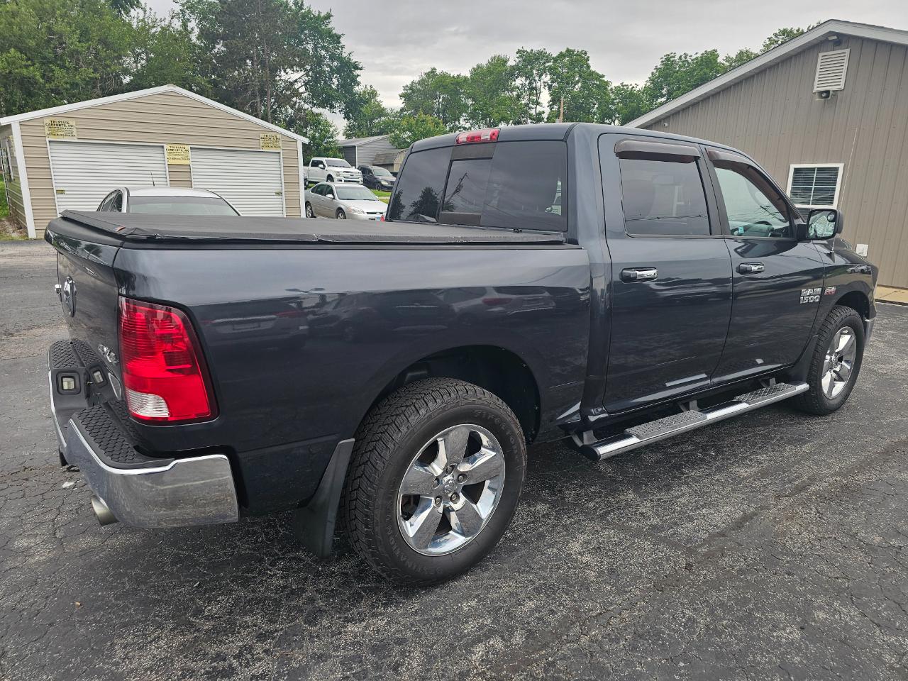 RAM 1500 4WD Crew Cab 140.5" Big Horn 2015