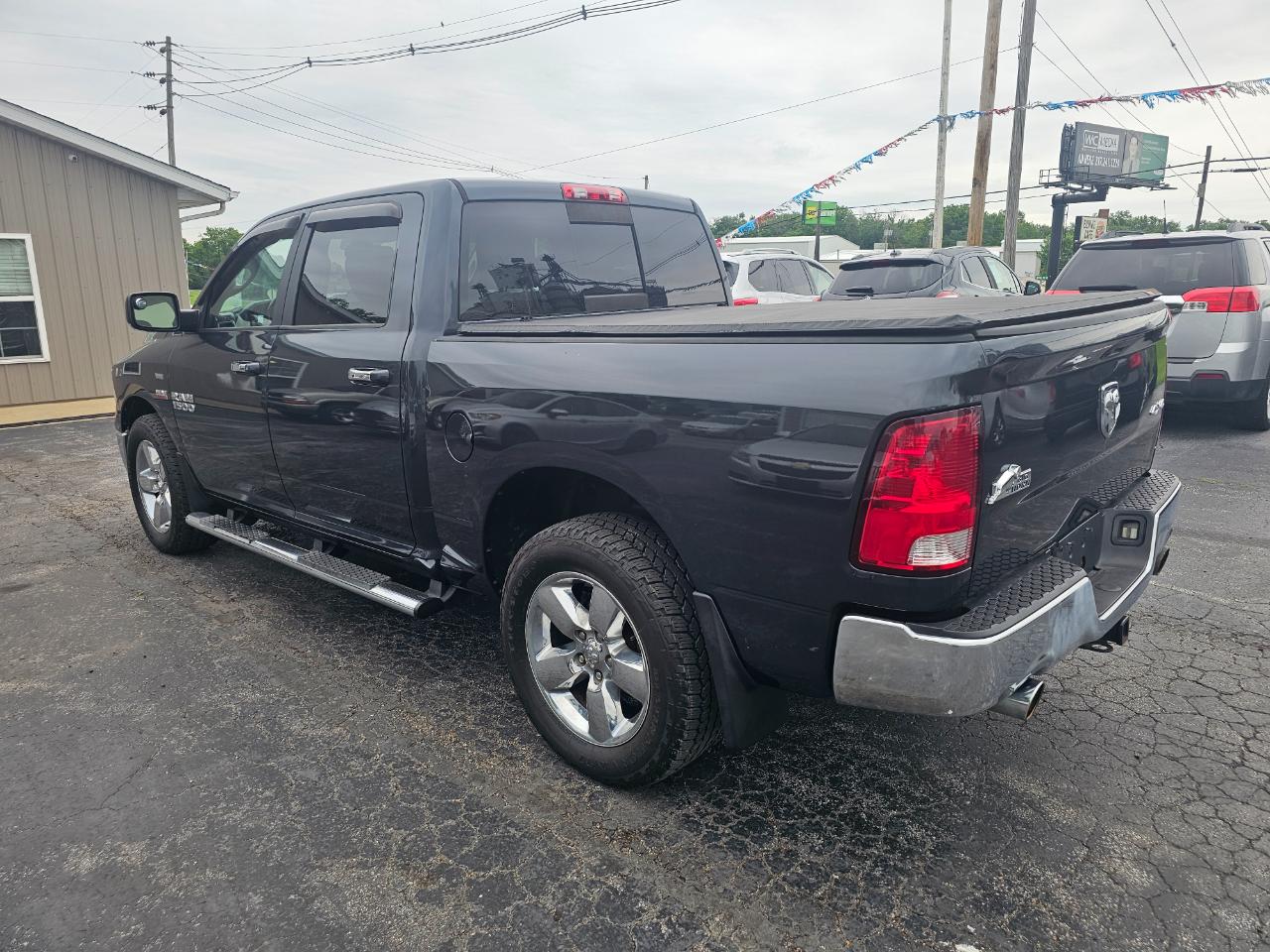 RAM 1500 4WD Crew Cab 140.5" Big Horn 2015
