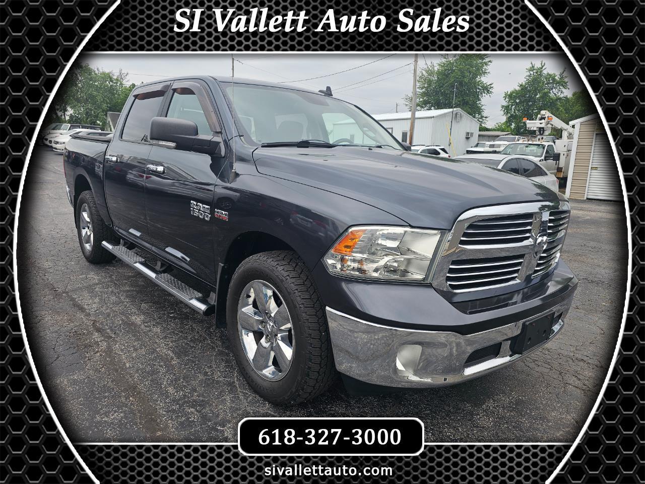 2015 RAM 1500 4WD Crew Cab 140.5" Big Horn