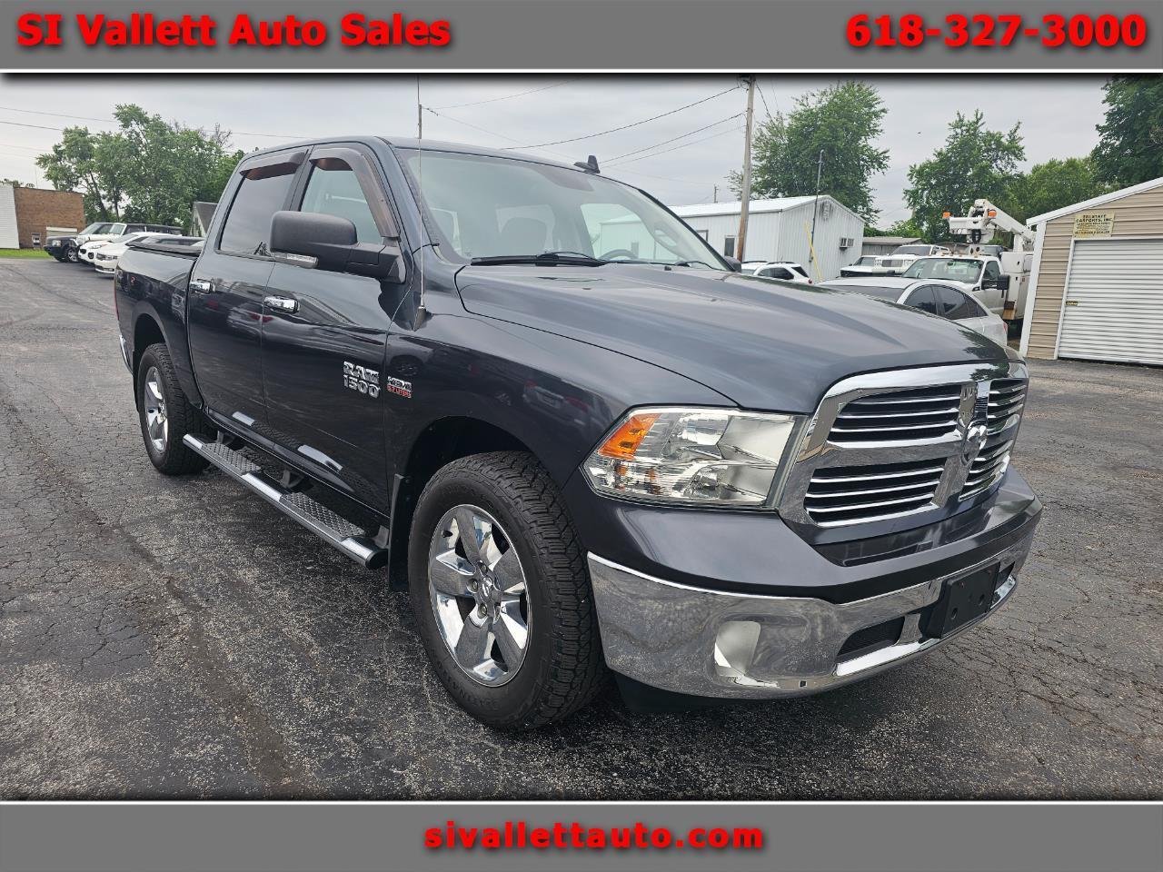2015 RAM 1500 4WD Crew Cab 140.5" Big Horn