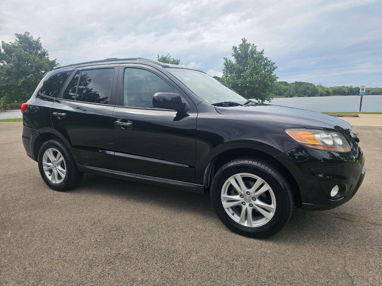 Hyundai Santa Fe FWD 4dr I4 Auto Limited 2010