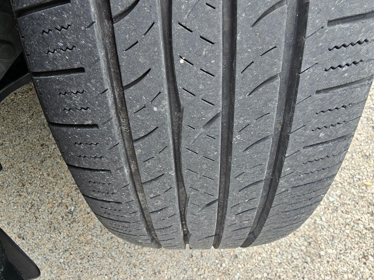 Hyundai Santa Fe FWD 4dr I4 Auto Limited 2010