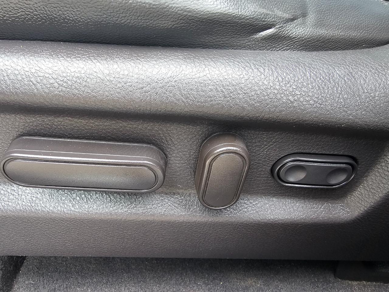 Hyundai Santa Fe FWD 4dr I4 Auto Limited 2010