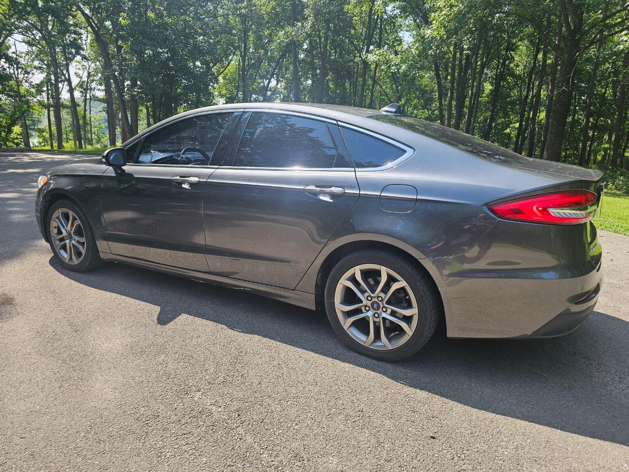 Ford Fusion SEL FWD 2019