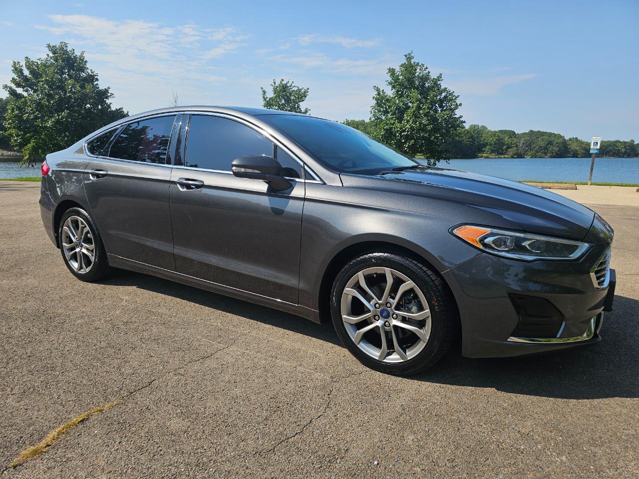 Ford Fusion SEL FWD 2019