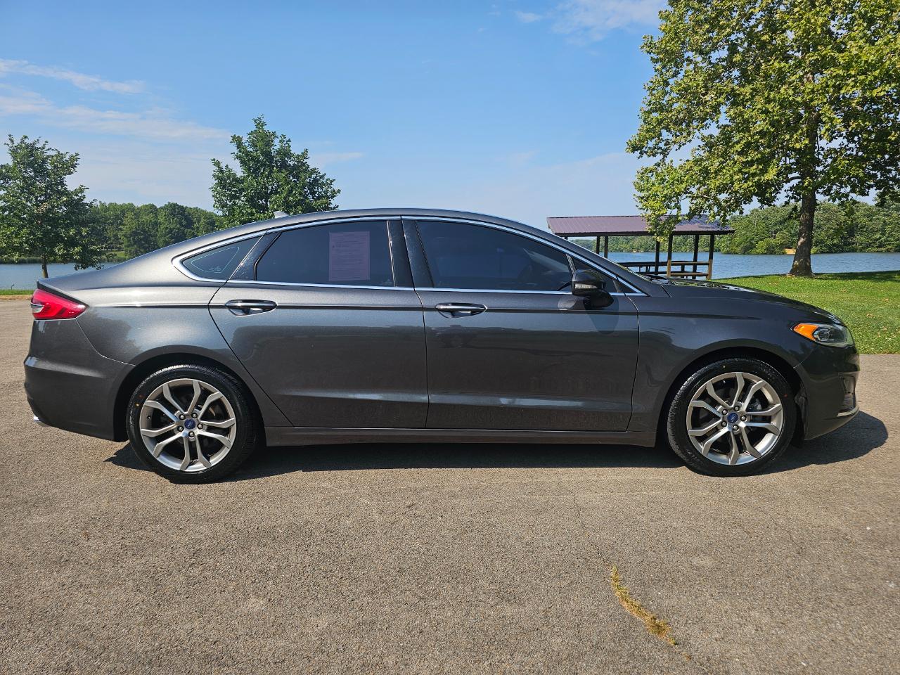 Ford Fusion SEL FWD 2019