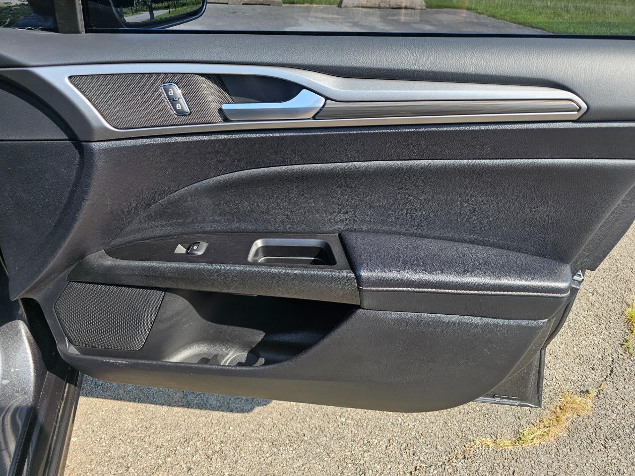 Ford Fusion SEL FWD 2019