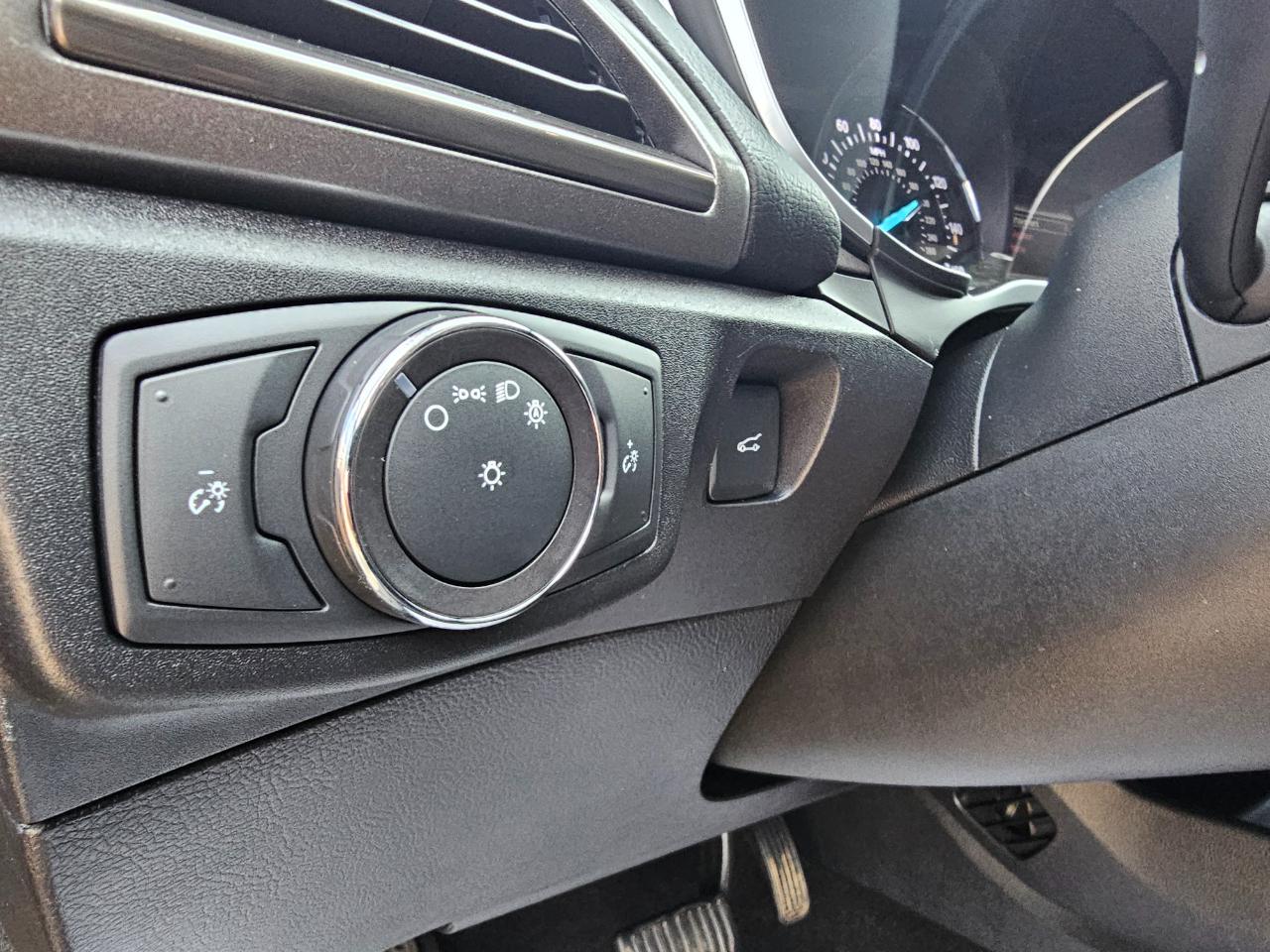 Ford Fusion SEL FWD 2019