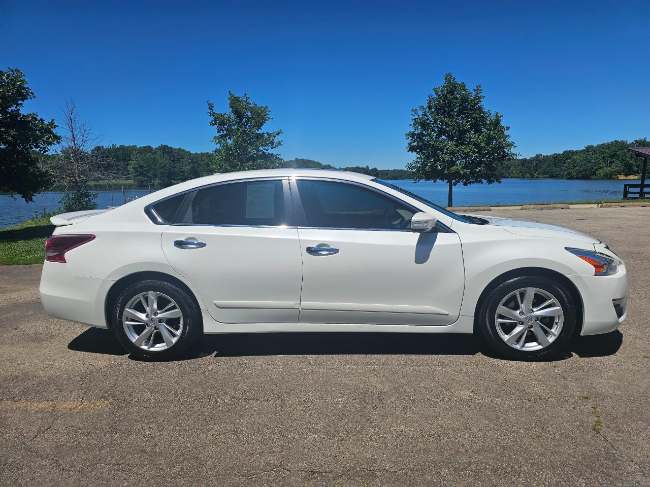 Nissan Altima 4dr Sdn I4 2.5 SL 2013
