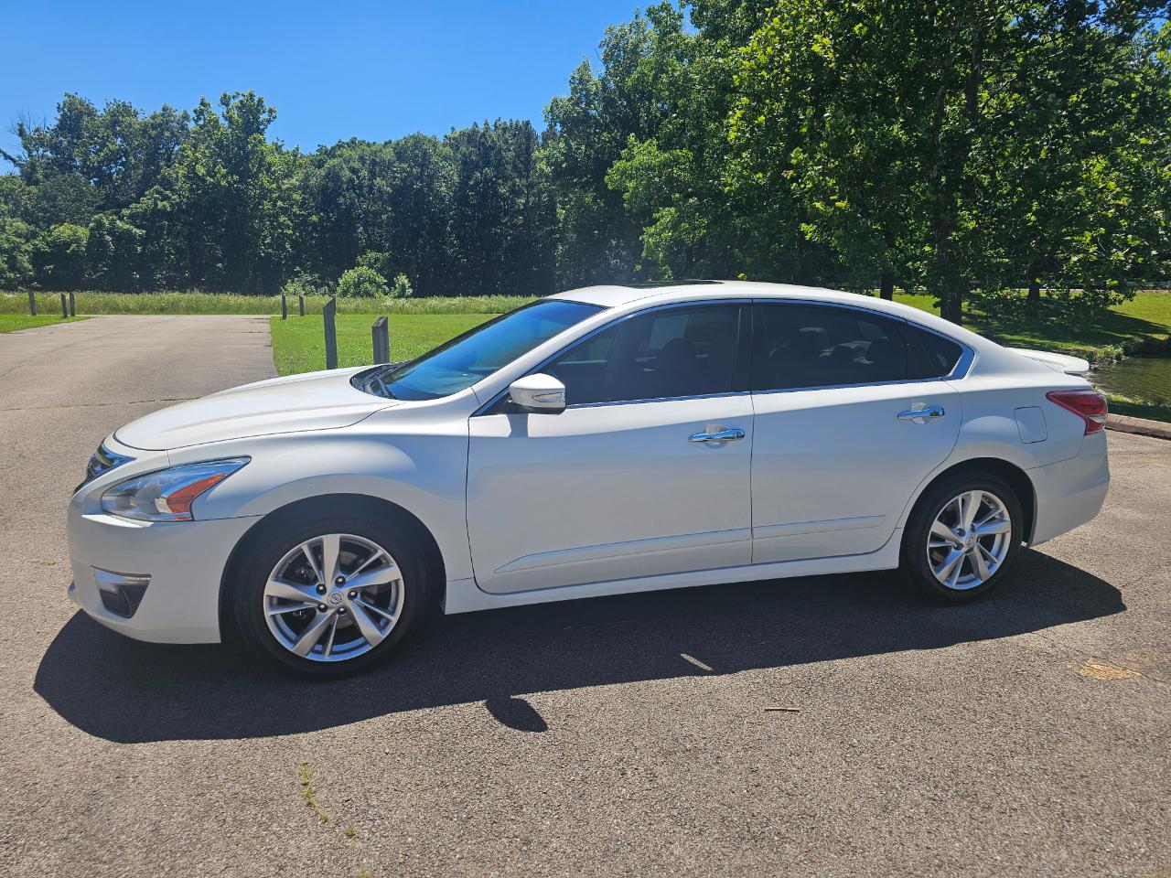 Nissan Altima 4dr Sdn I4 2.5 SL 2013