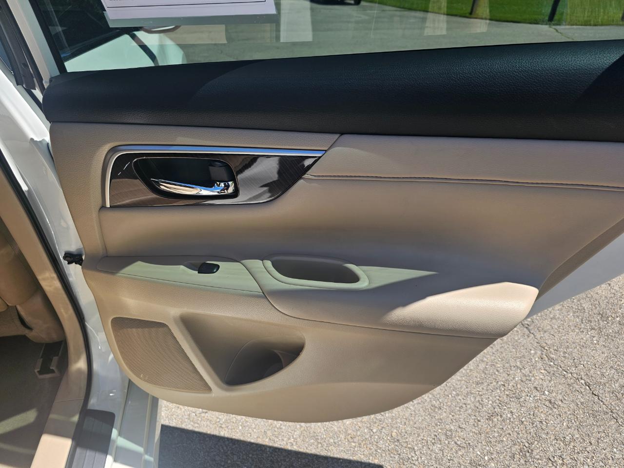 Nissan Altima 4dr Sdn I4 2.5 SL 2013