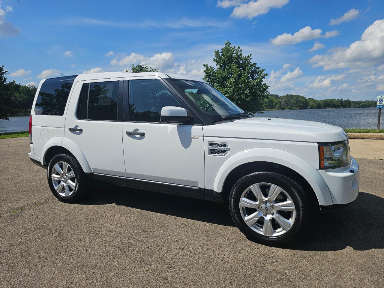 Land Rover LR4 4WD 4dr LUX 2013