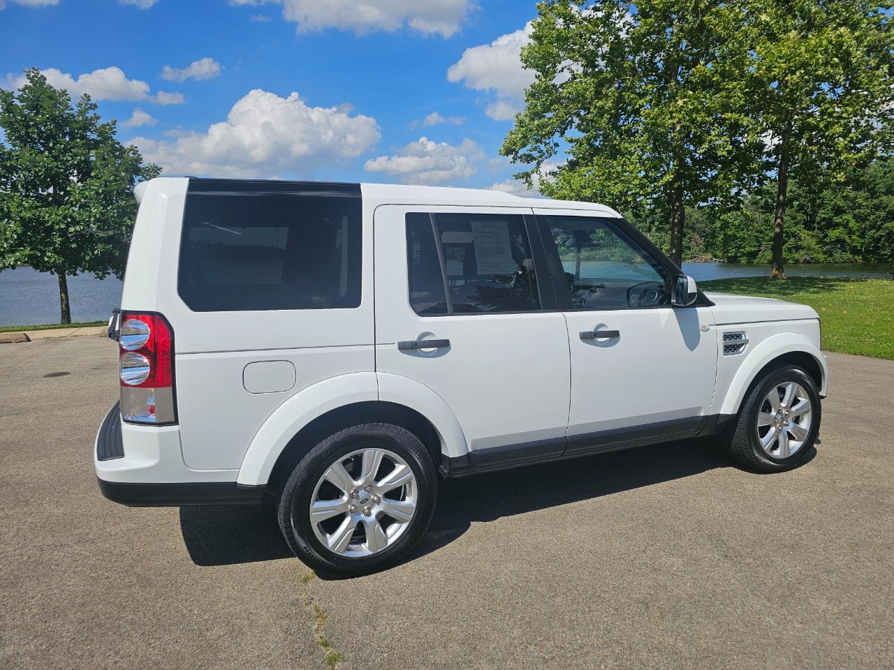 Land Rover LR4 4WD 4dr LUX 2013