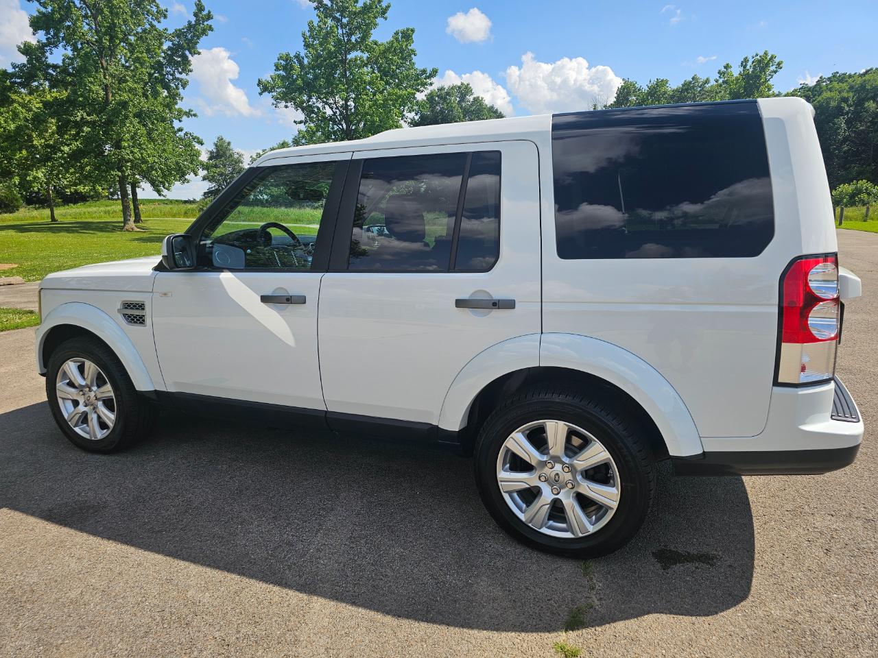 Land Rover LR4 4WD 4dr LUX 2013