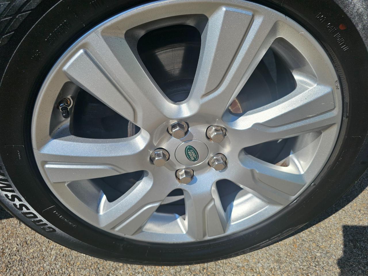 Land Rover LR4 4WD 4dr LUX 2013