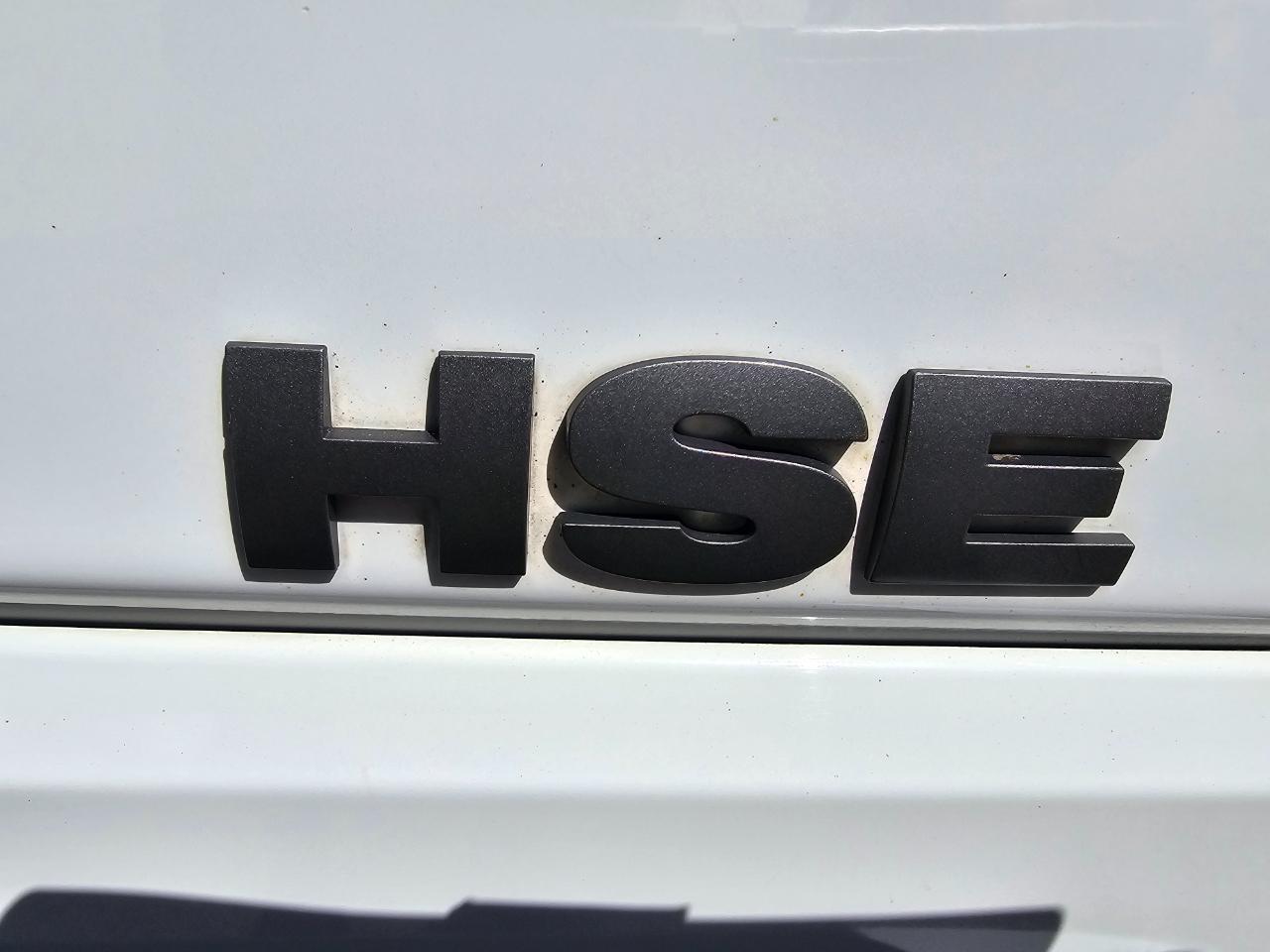 Land Rover LR4 4WD 4dr LUX 2013