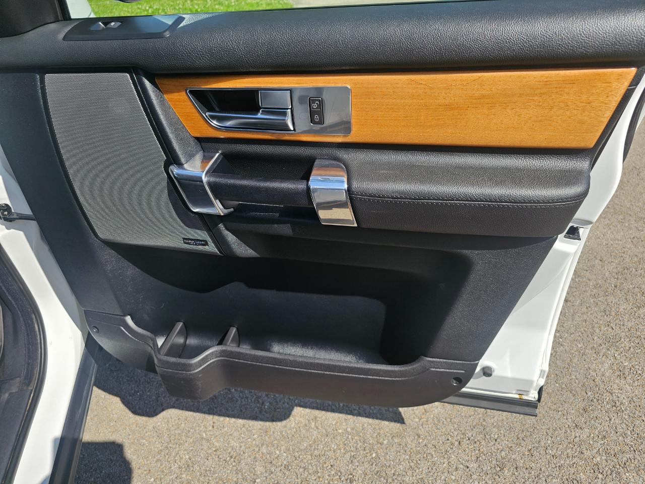 Land Rover LR4 4WD 4dr LUX 2013