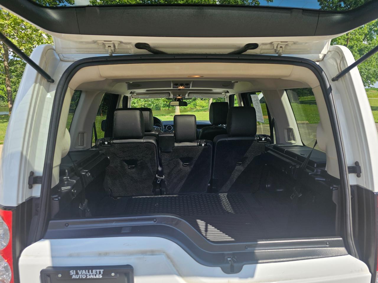 Land Rover LR4 4WD 4dr LUX 2013