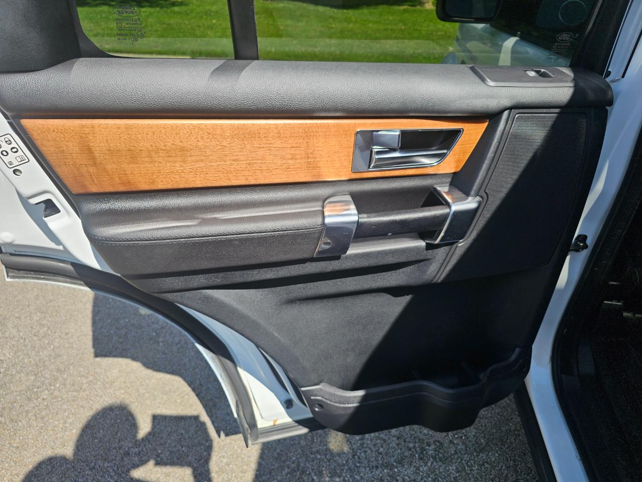 Land Rover LR4 4WD 4dr LUX 2013