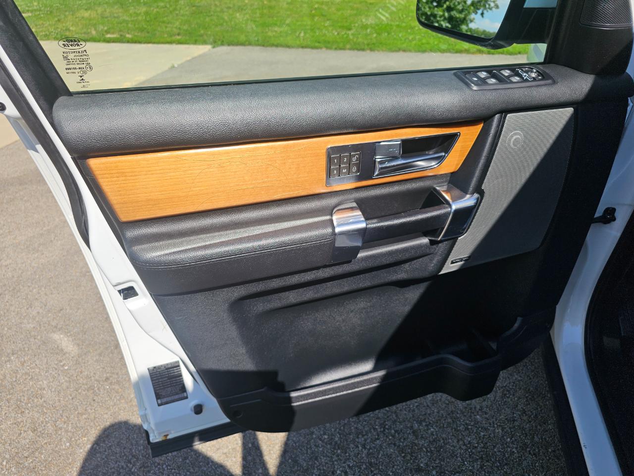 Land Rover LR4 4WD 4dr LUX 2013