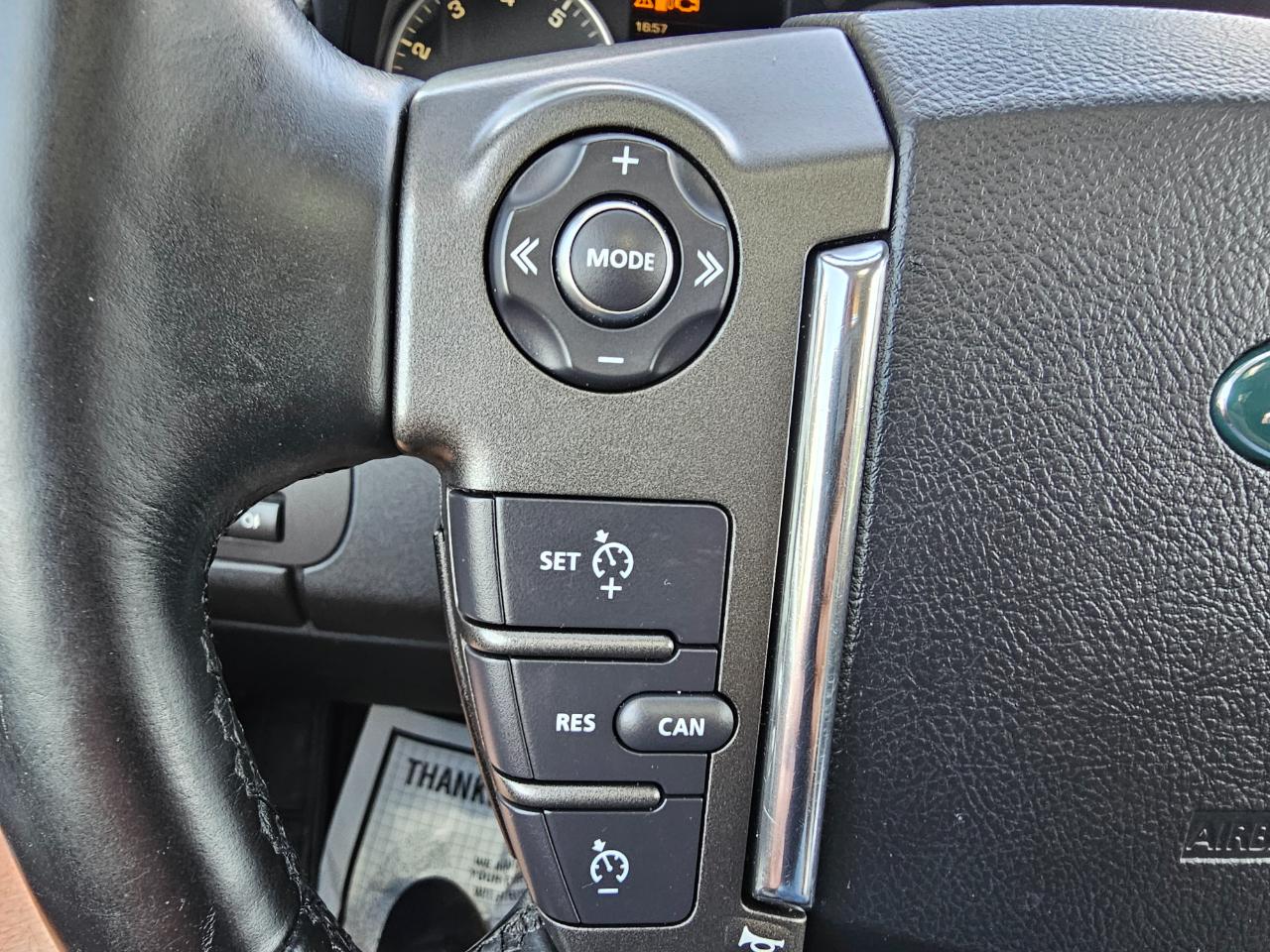 Land Rover LR4 4WD 4dr LUX 2013