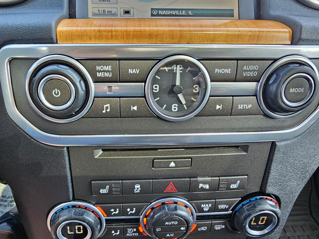 Land Rover LR4 4WD 4dr LUX 2013