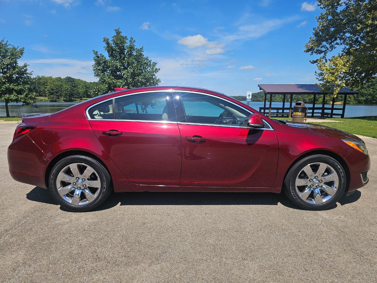 Buick Regal 4dr Sdn Premium II FWD 2016