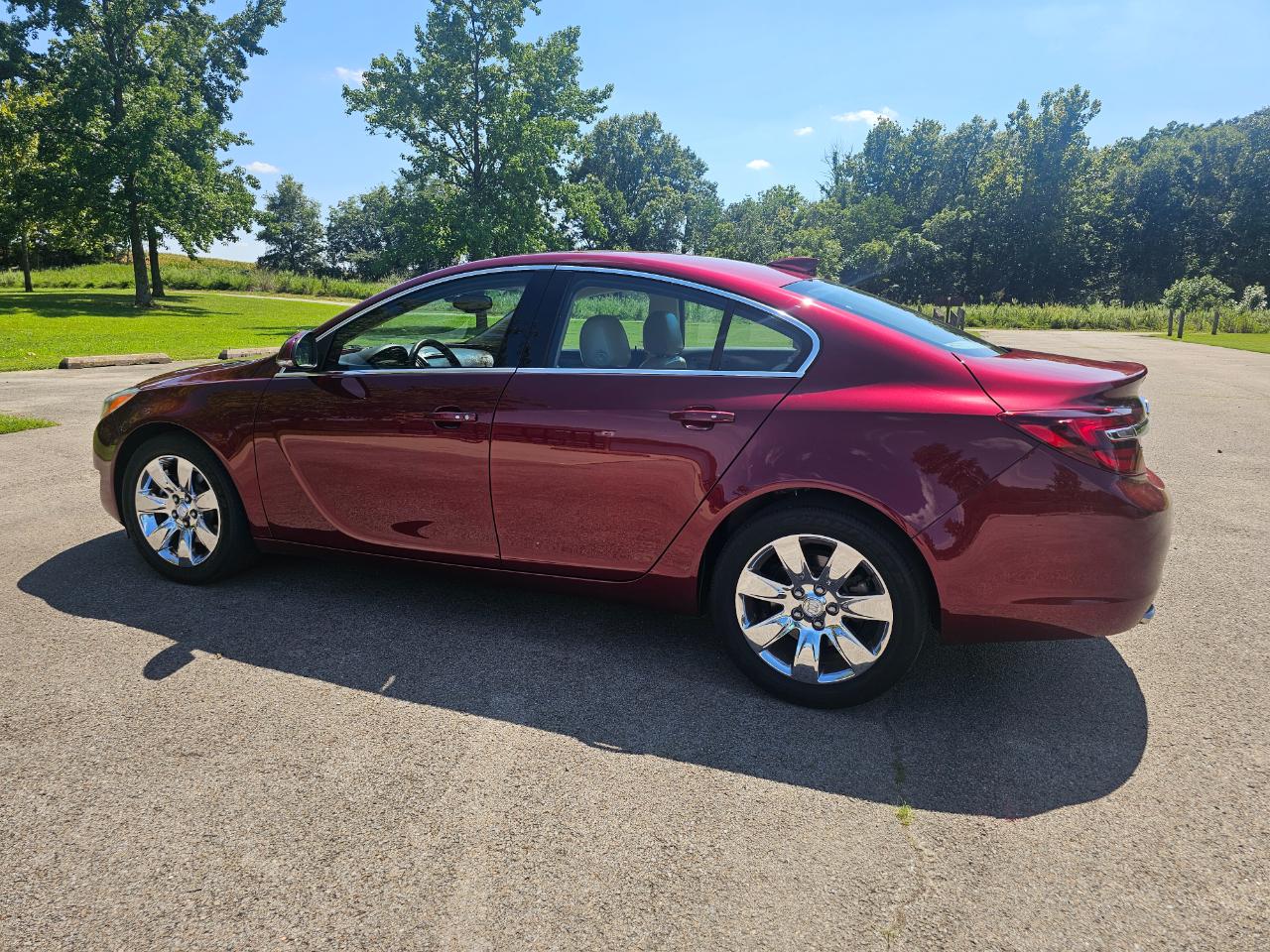 Buick Regal 4dr Sdn Premium II FWD 2016
