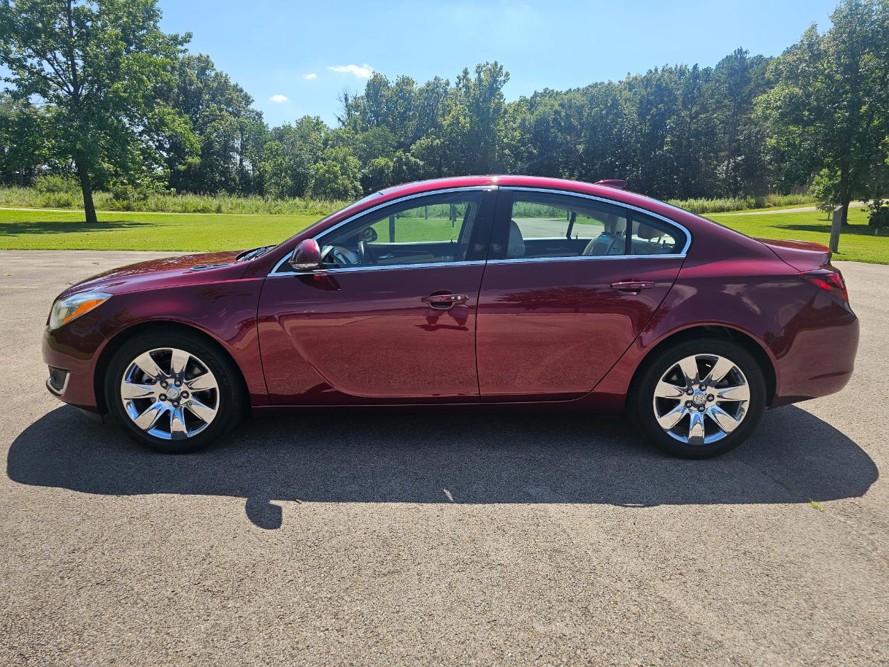 Buick Regal 4dr Sdn Premium II FWD 2016