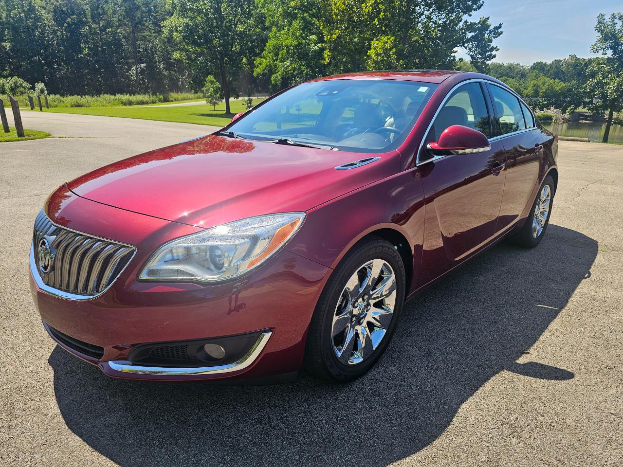 Buick Regal 4dr Sdn Premium II FWD 2016