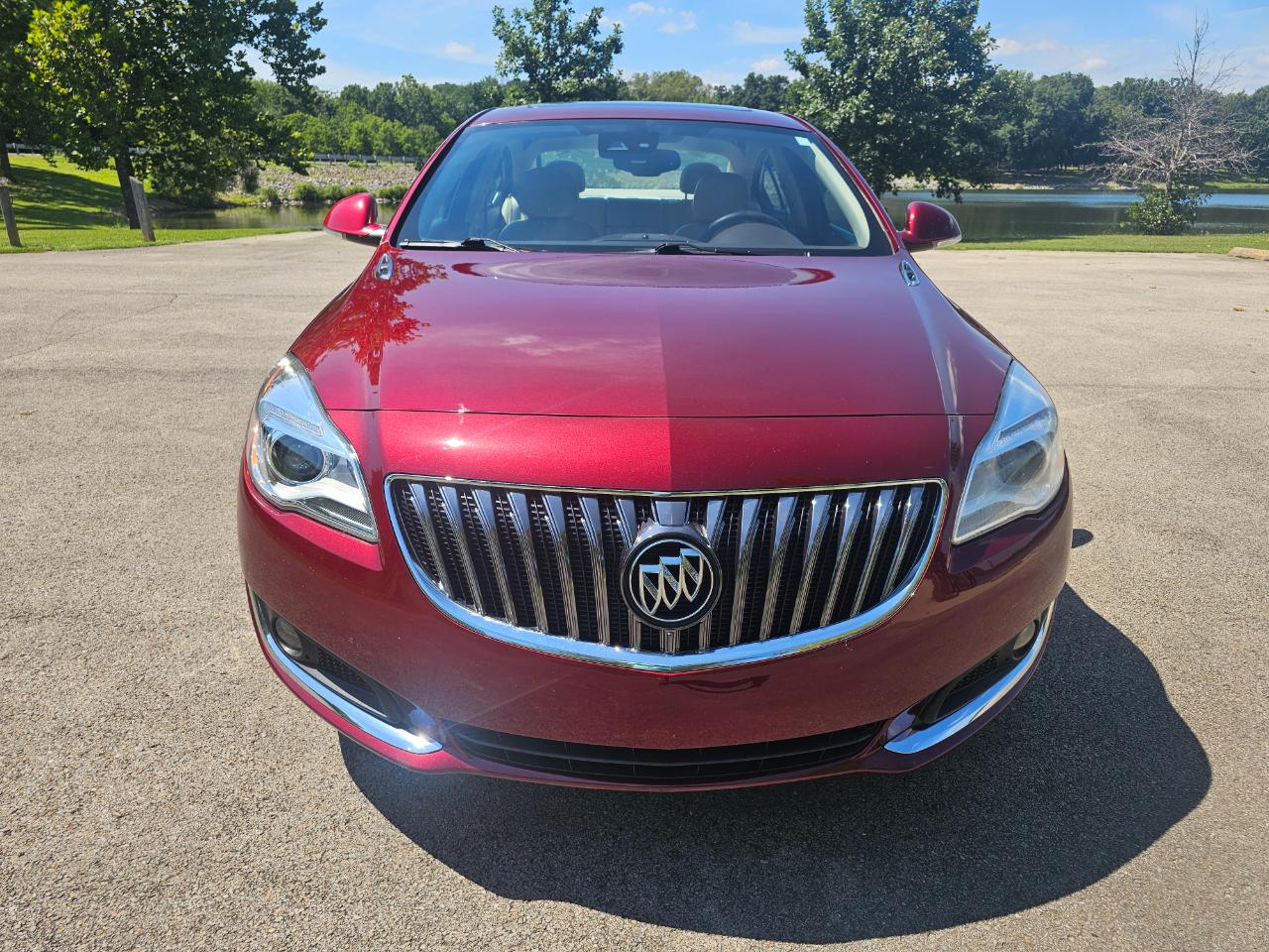 Buick Regal 4dr Sdn Premium II FWD 2016