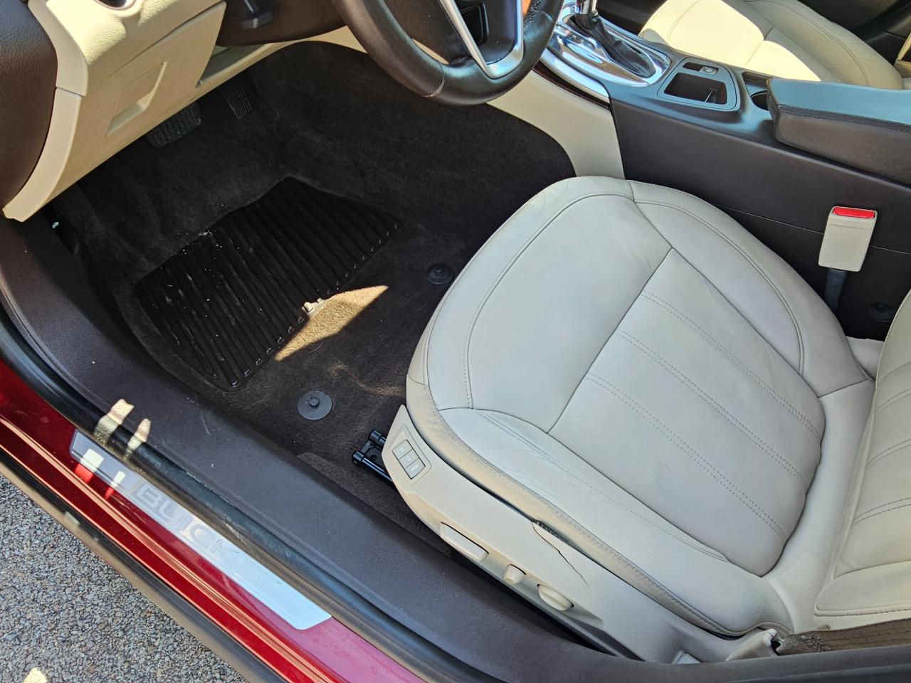 Buick Regal 4dr Sdn Premium II FWD 2016