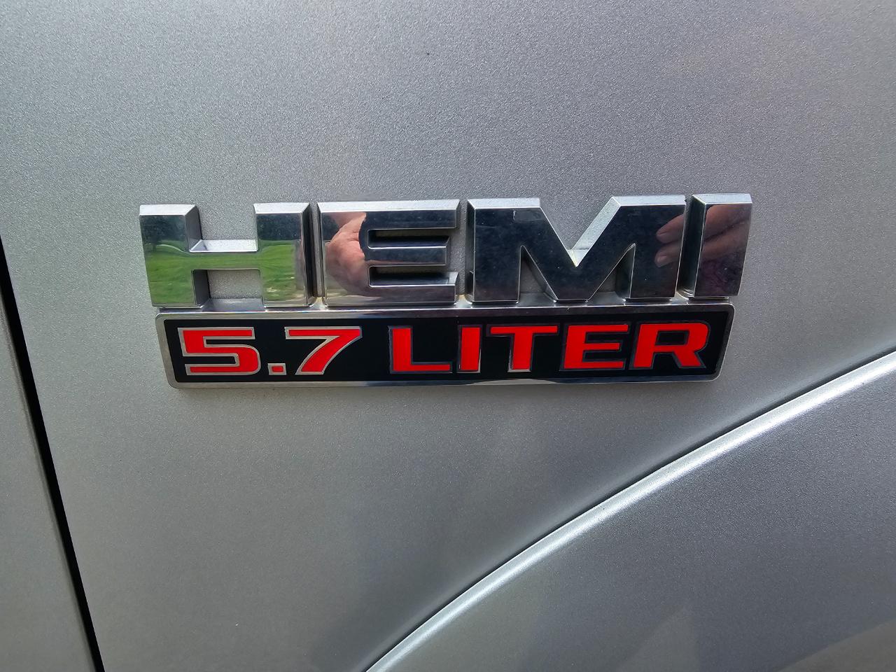 RAM 1500 Laramie 4x4 Crew Cab 5'7" Box 2017